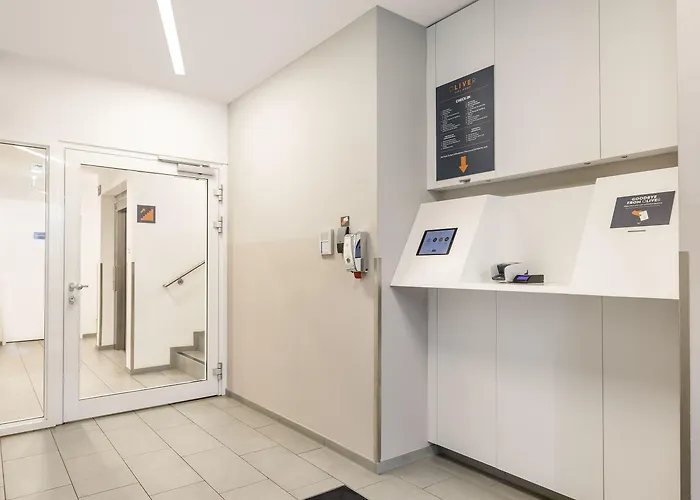 Oliver Urban I With Self Check-in